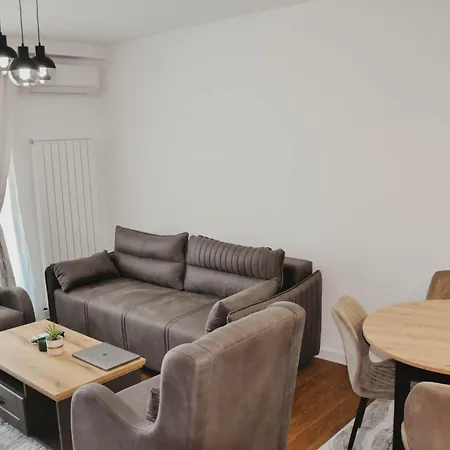 Planet Urban & Apartamento