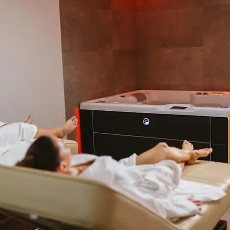 Planet Urban & * Ni